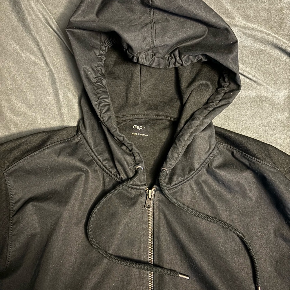 GAP Men's Balck Hooded Windbreaker